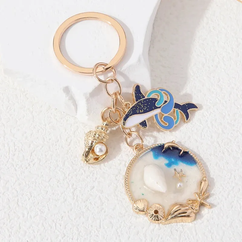 JC - Ocean Life Keychain: Whale and shell design, ideal for women and men, handmade gift