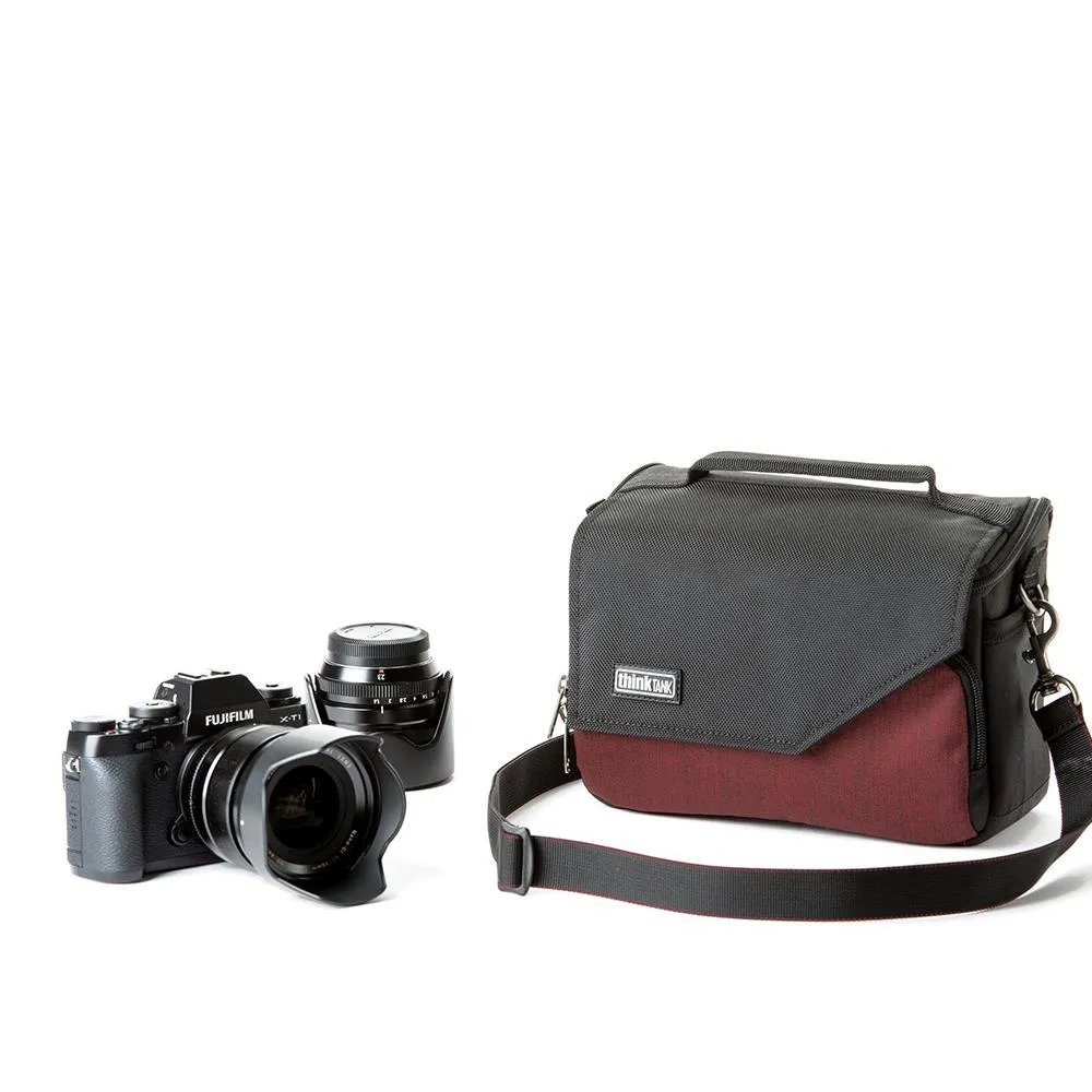 Think Tank Mirrorless Mover 20 - Deep Red