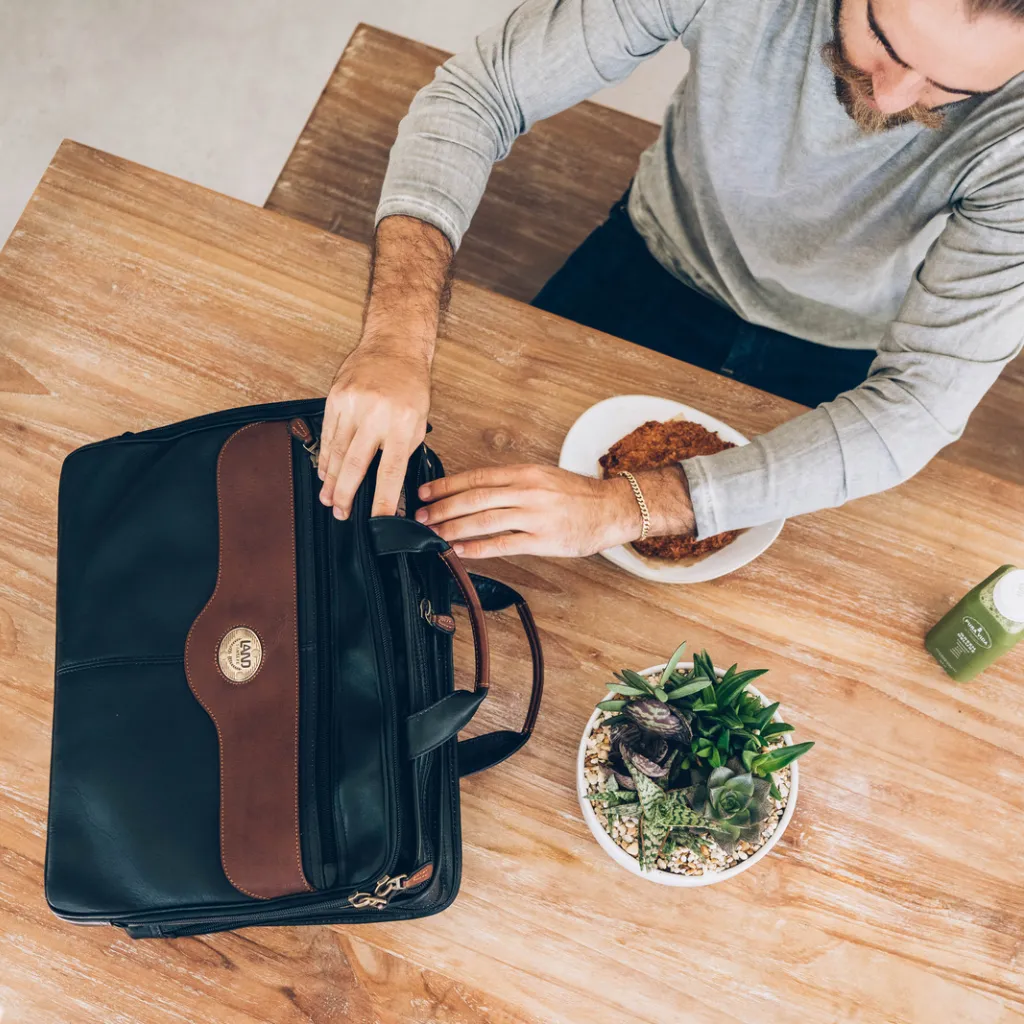 Traveler Briefcase